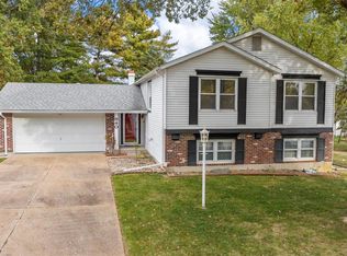 940 Millwood Dr, Saint Peters, MO