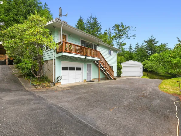 640 Royal Dr, Lakeside, OR 97449