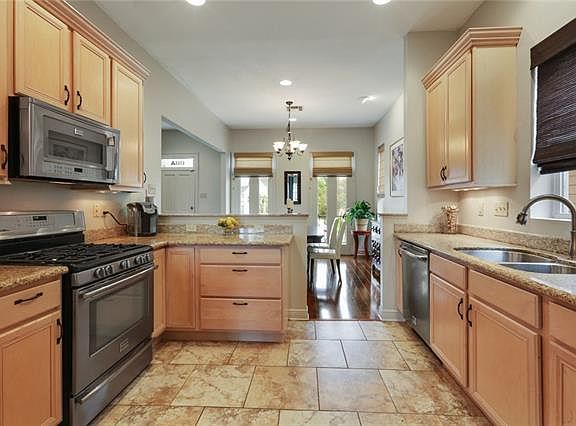 4th image of 6960 Gen Haig St #A