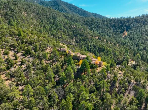 2570 Atalaya Hills Trl, Santa Fe, NM 87505