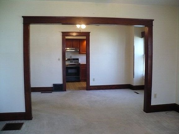 2nd image of 704 Reservoir St