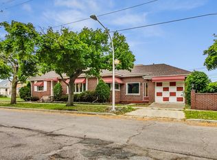 7000 W Roscoe St, Chicago, IL 60634