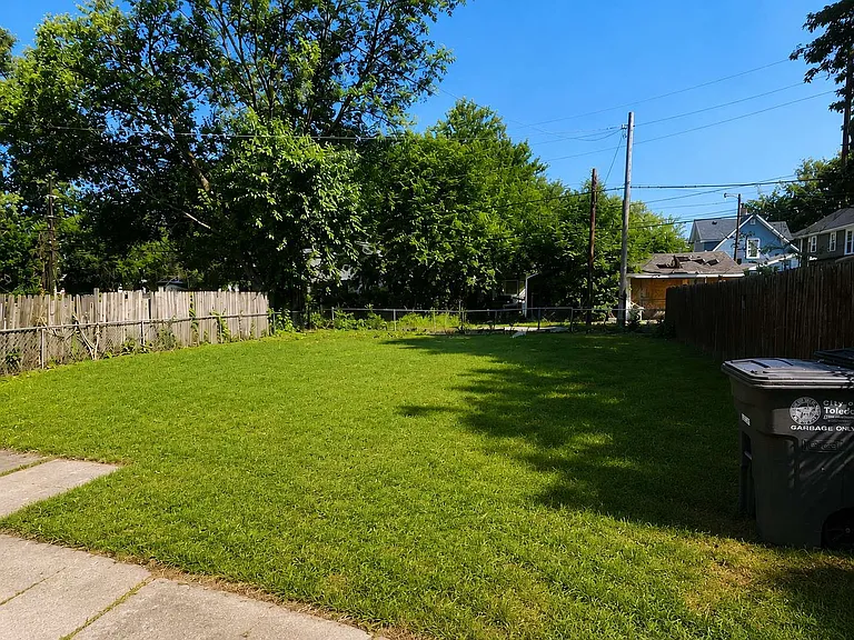 1144 Fernwood Ave — Photo 20