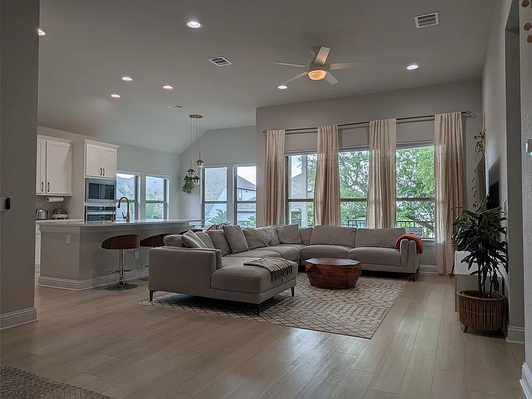 125 Whistling Willow Dr — Photo 12