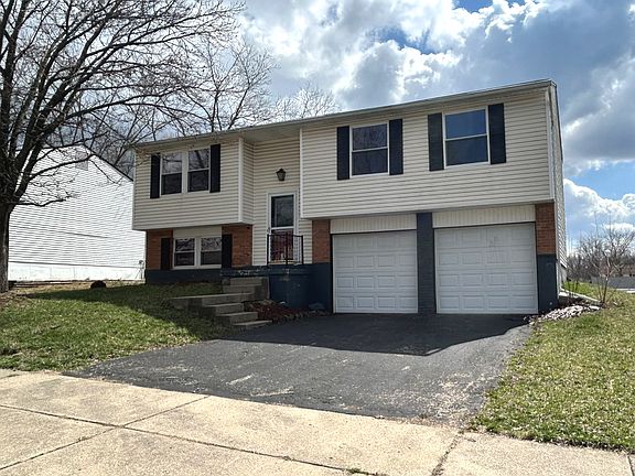 2nd image of 220 Wiesen Ln