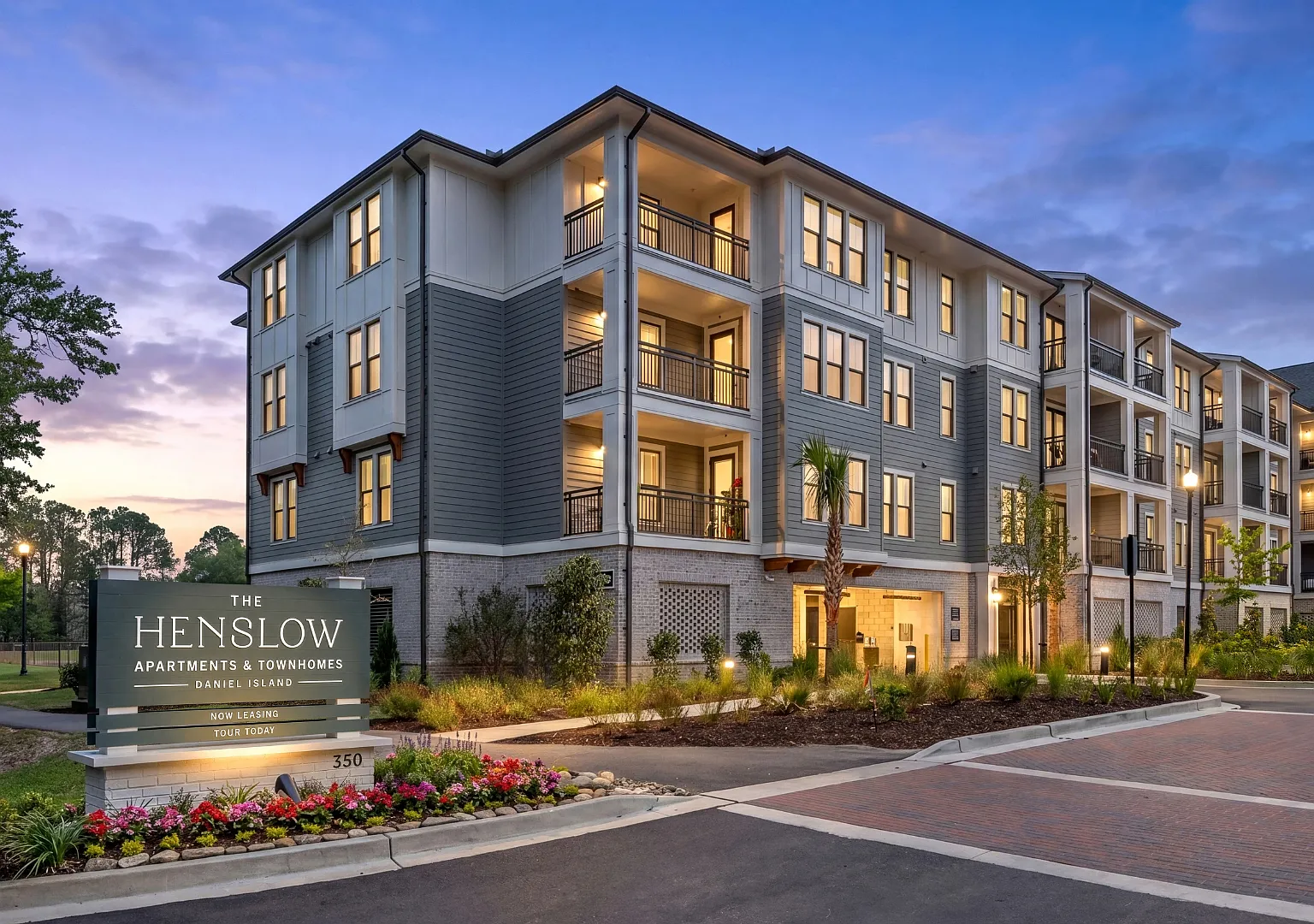 The Henslow Daniel Island Apartments & Townhomes — Photo 1