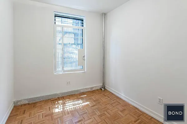 Rented by Bond New York | media 4
