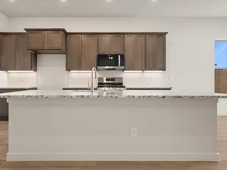 2604 Garland Ave — Photo 3