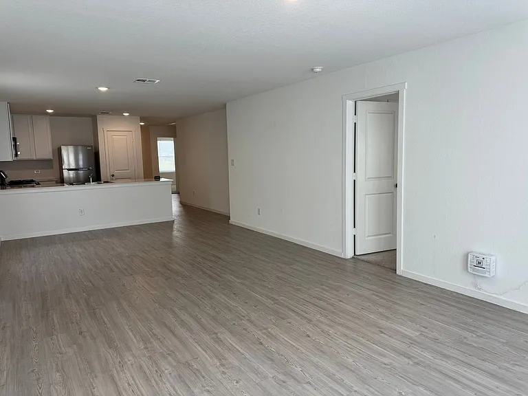 12931 Kathleen St — Photo 15