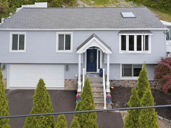 16 Birch Drive, Mahopac, NY 10541