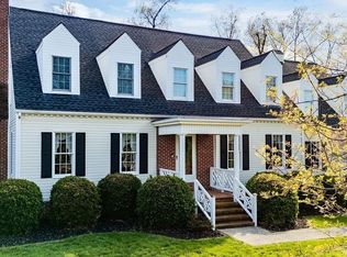 100 Buckingham Pl, Waynesboro, VA 22980