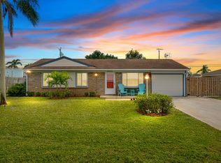 8052 SE Evergreen St, Hobe Sound, FL 33455