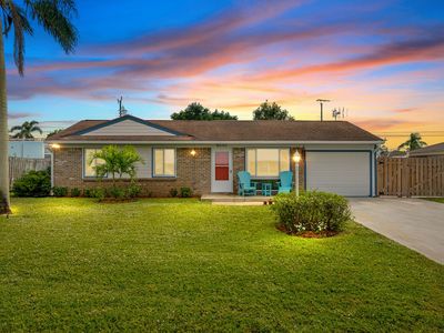 8052 SE Evergreen Street, Hobe Sound, FL, 33455