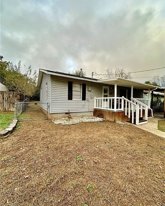 1st image of 2109 Taft St