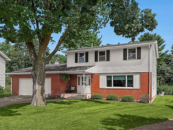 2nd image of 2555 Madison PLACE