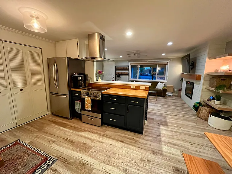 2374 NE Ocker Dr — Photo 5