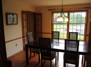 16 Hillock Ct, Schenectady, NY 12302