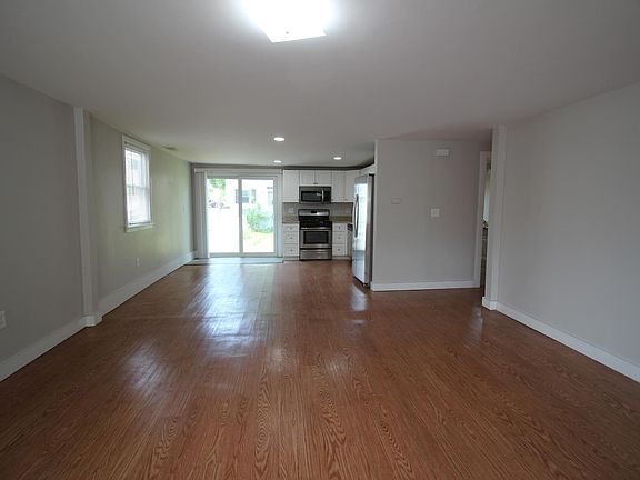 2nd image of 14 Brown Ct
