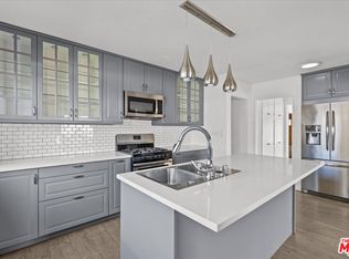 8027 Handley Ave, Los Angeles, CA 90045