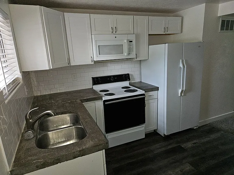 580 S 470 E #1 — Photo 4