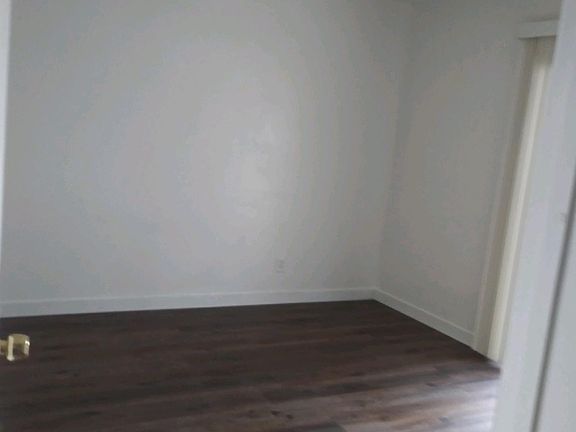 4th image of 407 Violet Ave #G