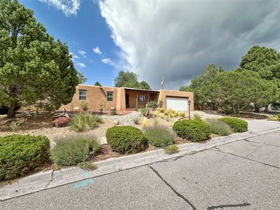 132 La Placita Cir, Santa Fe, NM, 87505