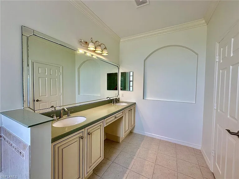 15031 Summit Place Cir #42 — Photo 12