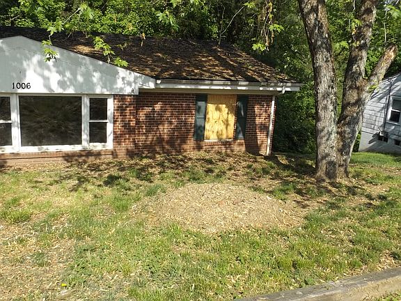 2nd image of 1006 Edgewood Dr