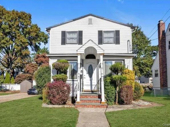 120 Memphis Ave, Hempstead, NY 11001