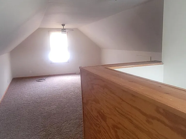 2064 NW Blvd NW — Photo 5