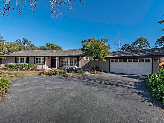 3rd image of 820 Woodland Dr