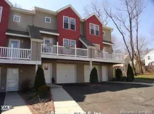 12 Miranda Ln #12, Stratford, CT 06615