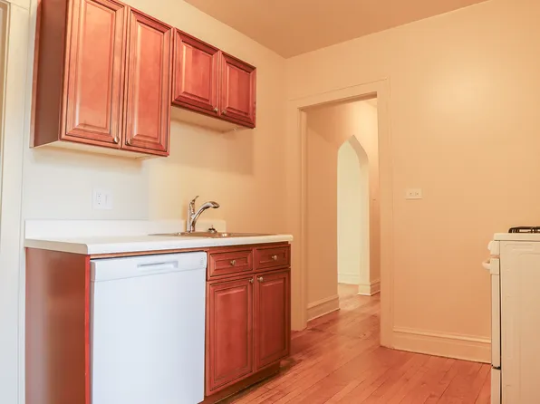 2958 N Seeley Ave #2, Chicago, IL 60618