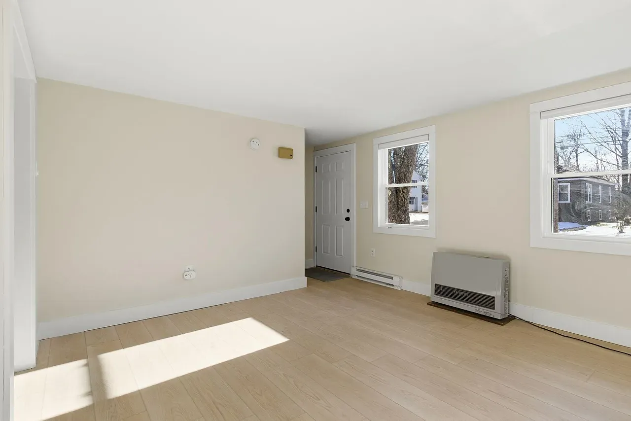 2 bed, 936 sqft, $2,200 — Photo 4