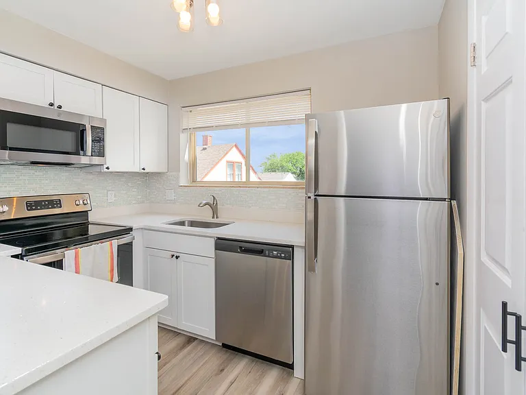 1540 Chela Ave #B — Photo 7