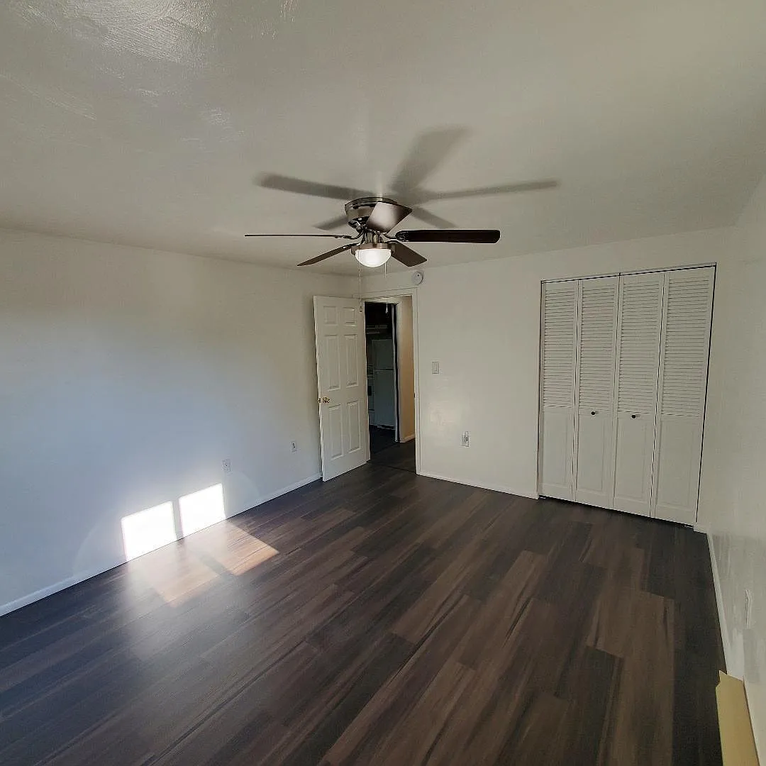 415 N Jefferson Ave — Photo 1