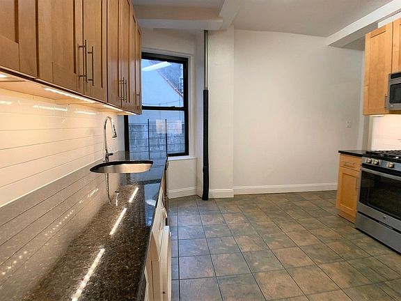 5th image of 150 W 80th St #6DD