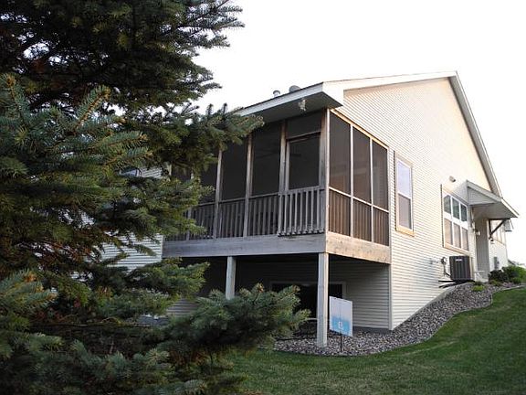 2nd image of 10587 Kingsfield Ln