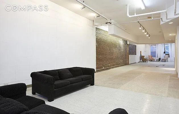 Sold by Compass | media 21