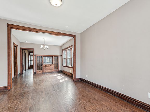 3rd image of 1427 S 58th Ave