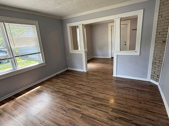 2nd image of 2605 E Hanna Ave