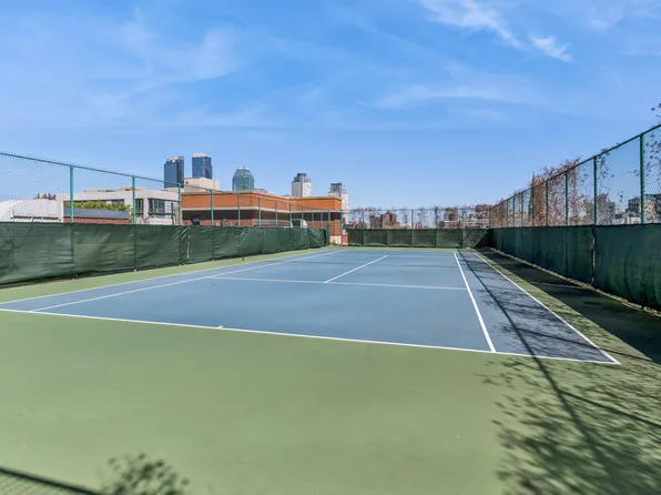 4-74 48th Avenue image 17 of 28