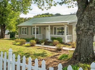 274 Palmer Dr, Franklin, NC 28734