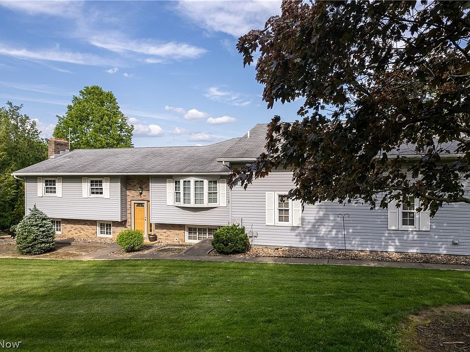 1st image of 9019 Skylane Dr