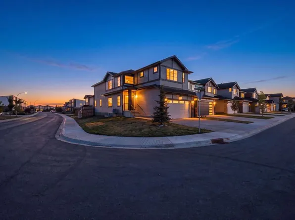 11 Savanna Vlg NE, Calgary, AB T3J 2E4