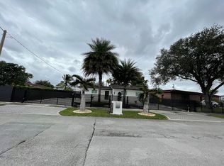 8210 NW 171st St, Hialeah, FL 33015