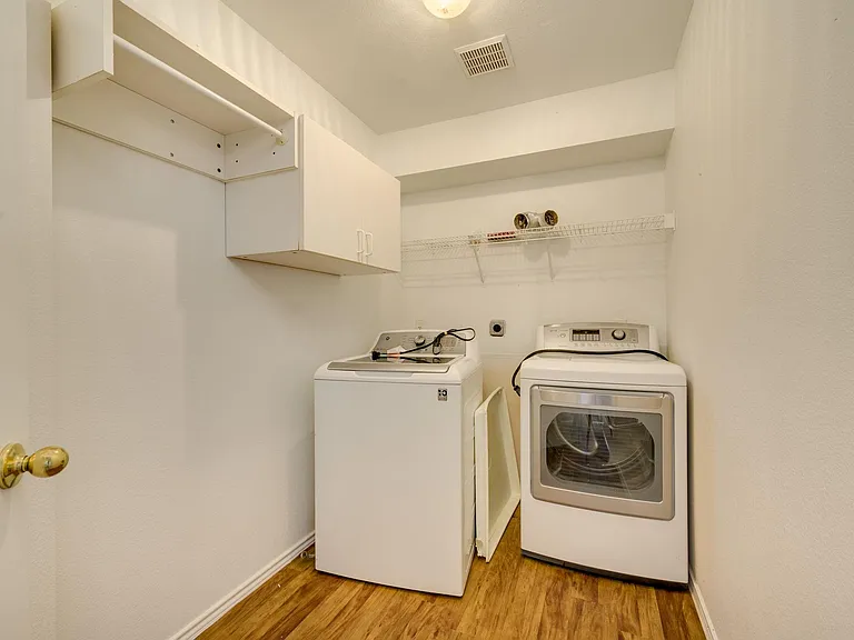 1112 Sundrop Pl — Photo 30