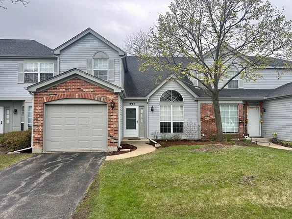 227 Wellington Cir, Gurnee, IL 60031