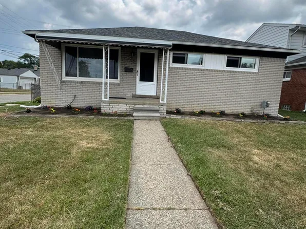 25454 Pattow St, Roseville, MI 48066