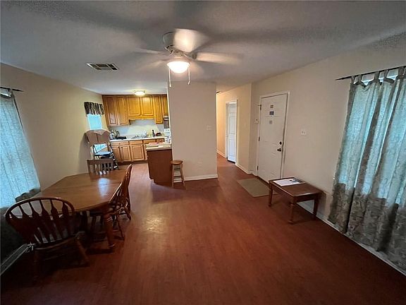 2nd image of 521 Avenue F